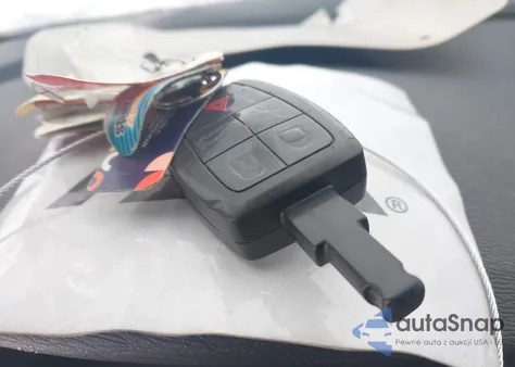 2011 Volvo C70 T5 из США, поврежденный, VIN YV1672MCXBJ118019